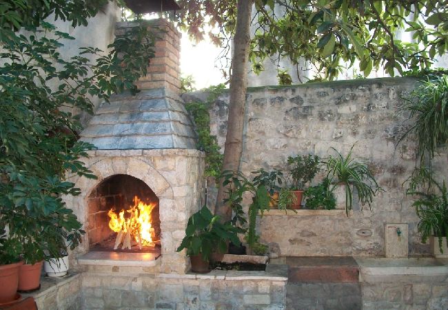 Appartamento a Trogir - Appartamento in Traù (Trogir) con balcone, Climatizzazione, WIFI (4324-2) Appartamento a Trogir - Appartamento in Traù (Trogir) con balcone, Climatizzazione, WIFI (4324-2)