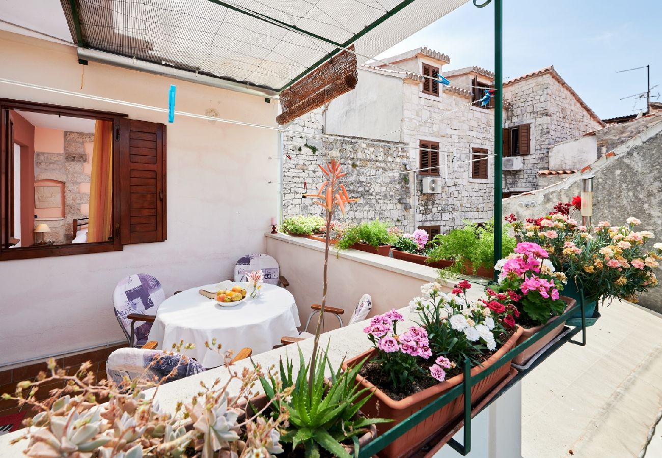 Appartamento a Trogir - Appartamento in Traù (Trogir) con balcone, Climatizzazione, WIFI (4324-2)