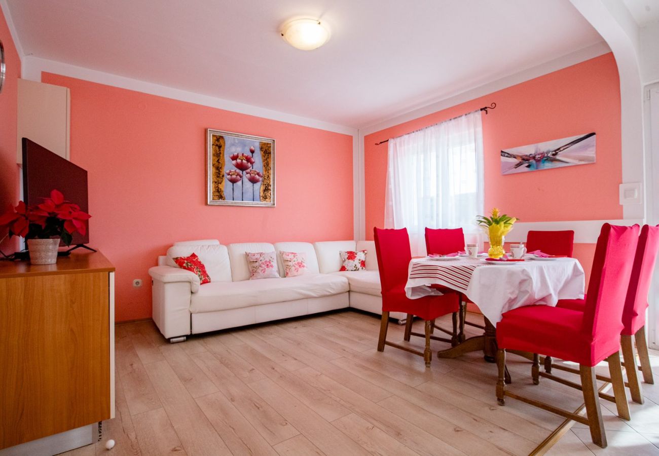 Appartamento a Lopar - Appartamento in Loparo (Lopar) con terrazzo, Climatizzazione, WIFI, Lavatrice (4360-3)