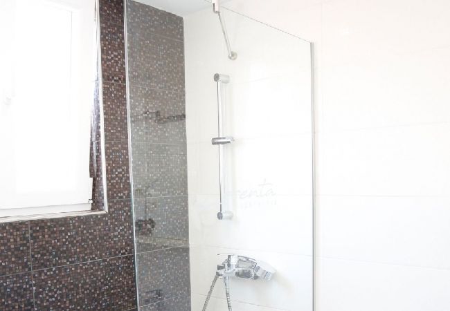 Appartamento a Vodice - Appartamento in Vodizze (Vodice) con terrazzo, Climatizzazione, WIFI (4323-2) Appartamento a Vodice - Appartamento in Vodizze (Vodice) con terrazzo, Climatizzazione, WIFI (4323-2)