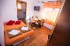 Appartamento a Lopar - Appartamento in Loparo (Lopar) con vista mare, terrazzo, Climatizzazione, WIFI (178-4) Appartamento a Lopar - Appartamento in Loparo (Lopar) con vista mare, terrazzo, Climatizzazione, WIFI (178-4)