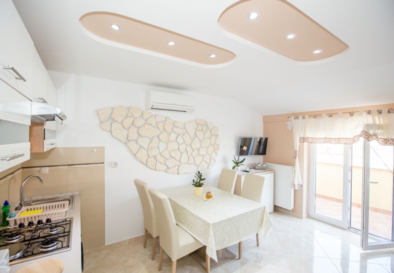 Appartamento a Lopar - Appartamento in Loparo (Lopar) con balcone, Climatizzazione, WIFI, Lavatrice (73-5)