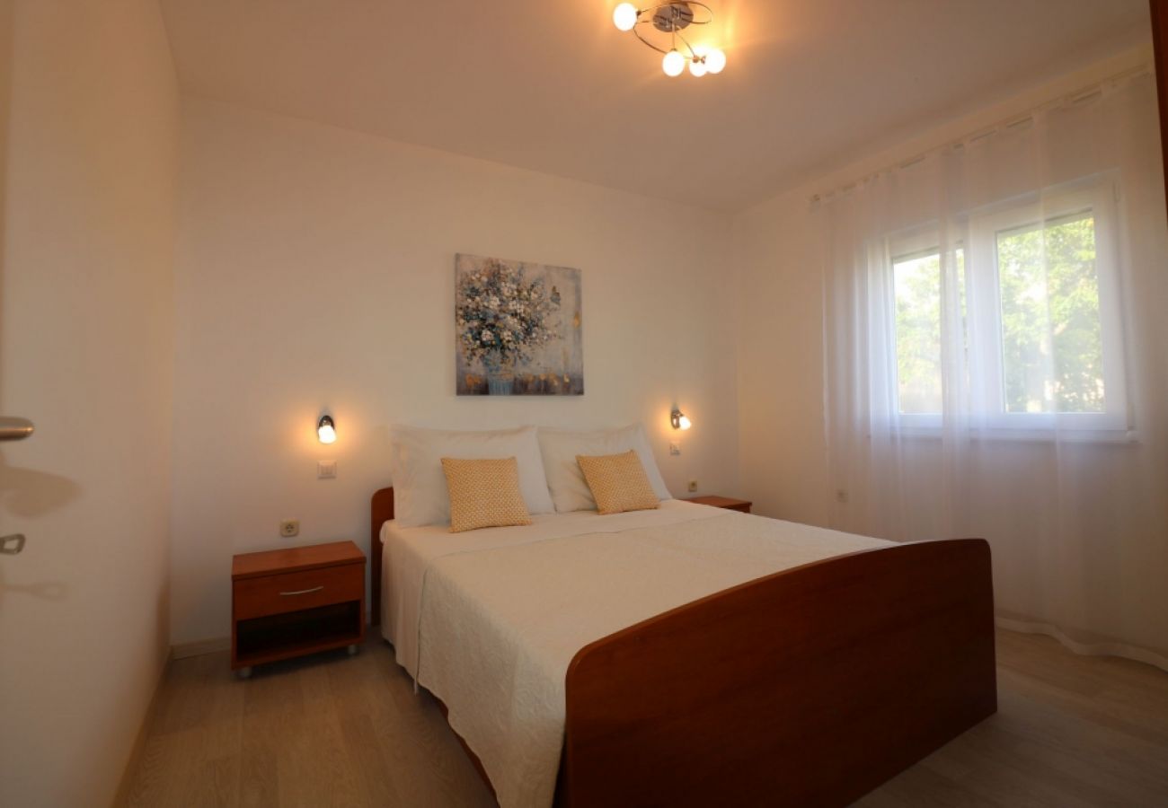 Casa a Porec - Casa di vacanza in Parenzo (Porec) con terrazzo, Climatizzazione, WIFI, Lavastoviglie (4400-6)