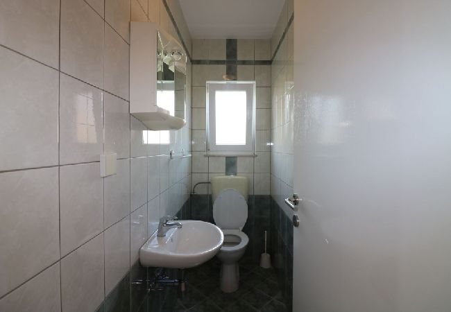 Casa a Porec - Casa di vacanza in Parenzo (Porec) con terrazzo, Climatizzazione, WIFI, Lavastoviglie (4400-8) Casa a Porec - Casa di vacanza in Parenzo (Porec) con terrazzo, Climatizzazione, WIFI, Lavastoviglie (4400-8)