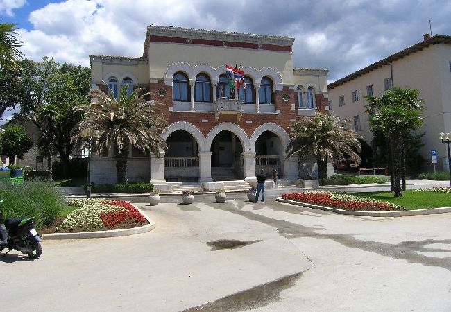 Casa a Porec - Casa di vacanza in Parenzo (Porec) con terrazzo, Climatizzazione, WIFI, Lavastoviglie (4400-8) Casa a Porec - Casa di vacanza in Parenzo (Porec) con terrazzo, Climatizzazione, WIFI, Lavastoviglie (4400-8)