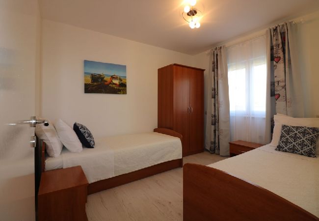 Casa a Porec - Casa di vacanza in Parenzo (Porec) con terrazzo, Climatizzazione, WIFI, Lavastoviglie (4400-7) Casa a Porec - Casa di vacanza in Parenzo (Porec) con terrazzo, Climatizzazione, WIFI, Lavastoviglie (4400-7)