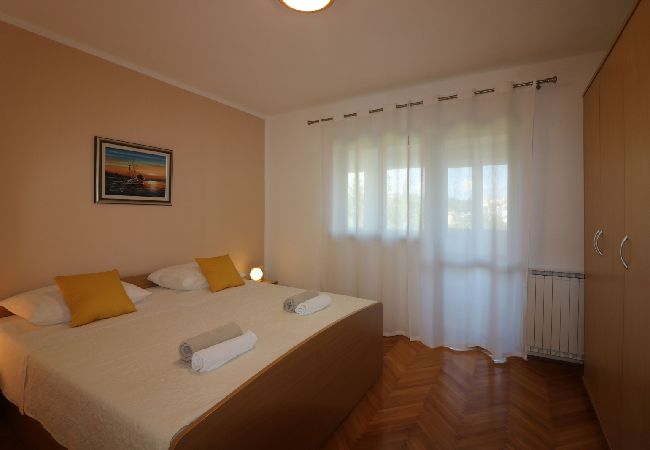 Appartamento a Porec - Appartamento in Parenzo (Porec) con terrazzo, Climatizzazione, WIFI, Lavastoviglie (4400-9) Appartamento a Porec - Appartamento in Parenzo (Porec) con terrazzo, Climatizzazione, WIFI, Lavastoviglie (4400-9)