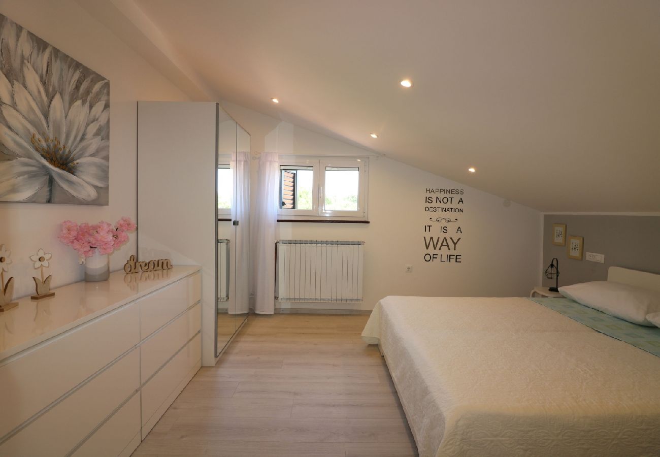 Appartamento a Porec - Appartamento in Parenzo (Porec) con terrazzo, Climatizzazione, WIFI, Lavastoviglie (4400-9)