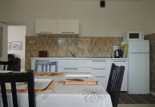 Appartamento a Porec - Appartamento a Parenzo con terrazza, aria condizionata, Wi-Fi, lavastoviglie (4400-10) Appartamento a Porec - Appartamento a Parenzo con terrazza, aria condizionata, Wi-Fi, lavastoviglie (4400-10)