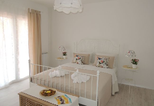 Appartamento a Porec - Appartamento a Parenzo con terrazza, aria condizionata, Wi-Fi, lavastoviglie (4400-10) Appartamento a Porec - Appartamento a Parenzo con terrazza, aria condizionata, Wi-Fi, lavastoviglie (4400-10)
