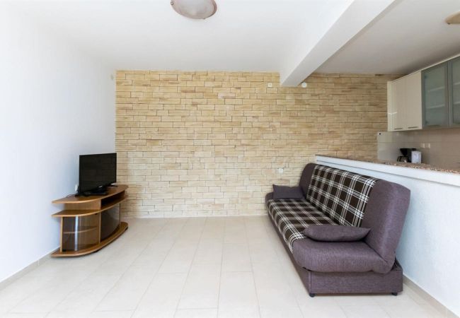 Appartamento a Lopar - Appartamento in Loparo (Lopar) con balcone, Climatizzazione, WIFI (4421-1) Appartamento a Lopar - Appartamento in Loparo (Lopar) con balcone, Climatizzazione, WIFI (4421-1)