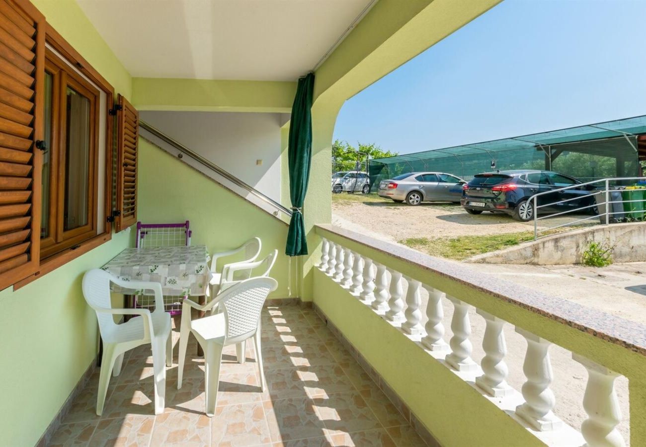 Appartamento a Lopar - Appartamento in Loparo (Lopar) con balcone, Climatizzazione, WIFI (4421-1)