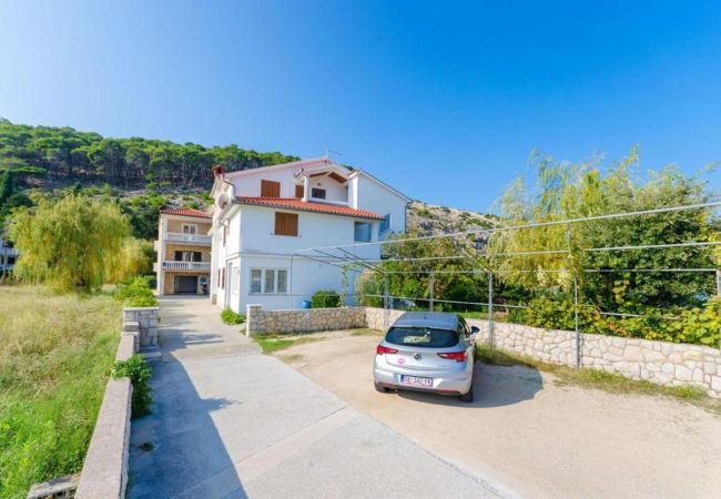 Appartamento a Lopar - Appartamento in Loparo (Lopar) con vista mare, balcone, Climatizzazione, WIFI (4419-3) Appartamento a Lopar - Appartamento in Loparo (Lopar) con vista mare, balcone, Climatizzazione, WIFI (4419-3)