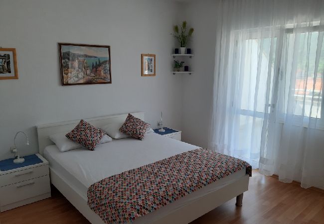 Appartamento a Jelsa - Appartamento in Gelsa (Jelsa) con terrazzo, Climatizzazione, WIFI (4440-2) Appartamento a Jelsa - Appartamento in Gelsa (Jelsa) con terrazzo, Climatizzazione, WIFI (4440-2)