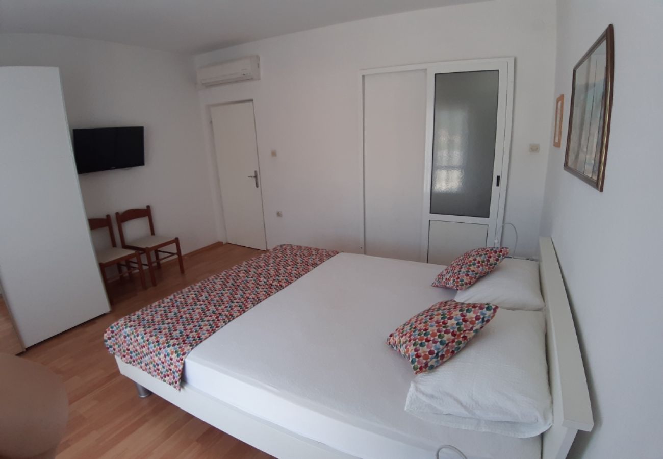 Appartamento a Jelsa - Appartamento in Gelsa (Jelsa) con terrazzo, Climatizzazione, WIFI (4440-2)