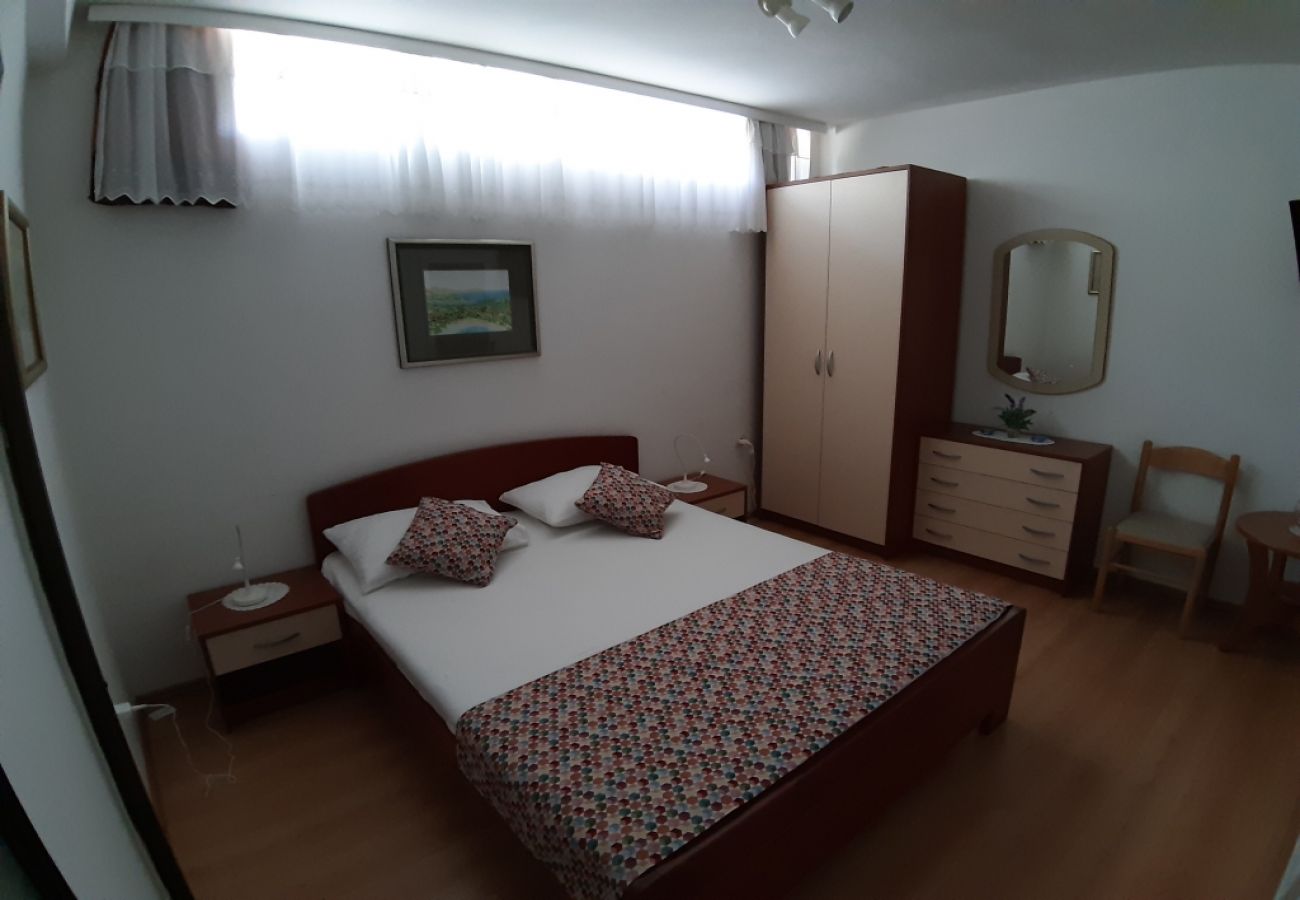 Appartamento a Jelsa - Appartamento in Gelsa (Jelsa) con terrazzo, Climatizzazione, WIFI (4440-3)