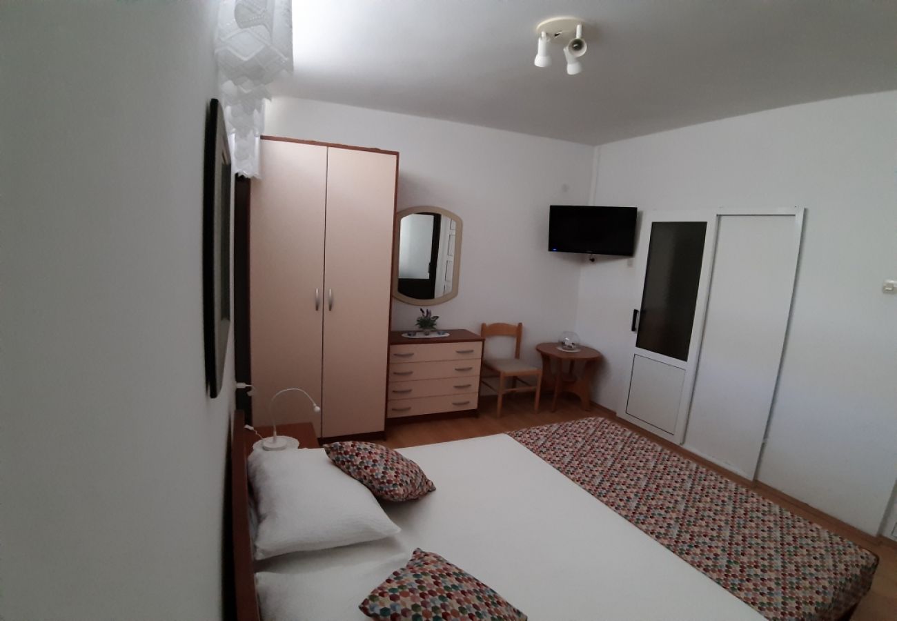 Appartamento a Jelsa - Appartamento in Gelsa (Jelsa) con terrazzo, Climatizzazione, WIFI (4440-3)