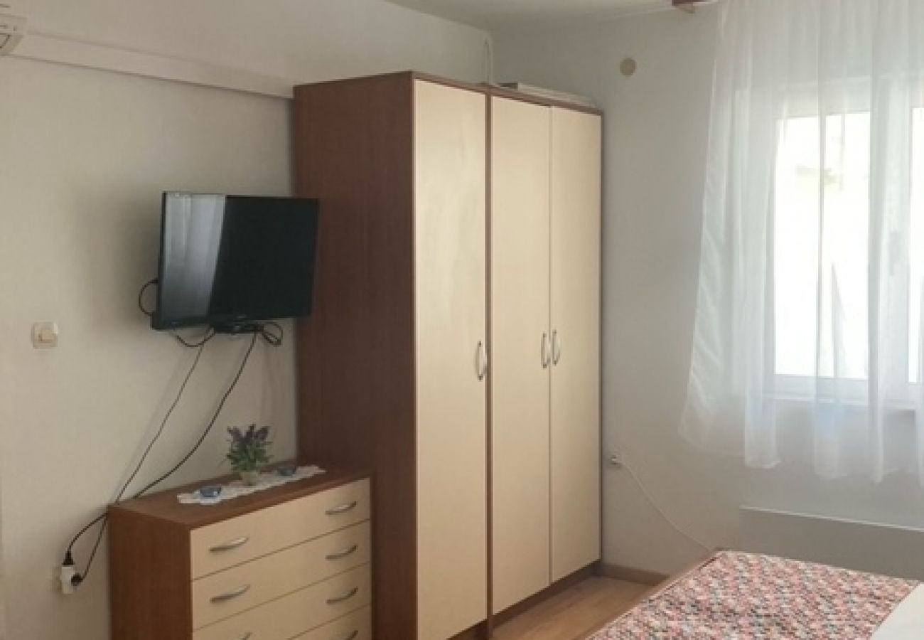 Appartamento a Jelsa - Appartamento in Gelsa (Jelsa) con terrazzo, Climatizzazione, WIFI (4440-3)