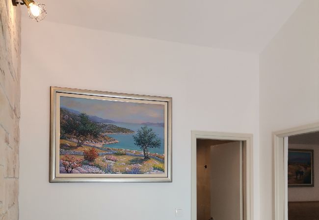Casa a Okrug Gornji - Casa Robinson in Okrug Gornji con vista mare, terrazzo (4452-1) Casa a Okrug Gornji - Casa Robinson in Okrug Gornji con vista mare, terrazzo (4452-1)