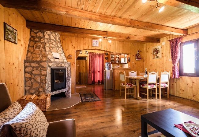 Casa a Rakovica - Casa di vacanza in Rakovica con terrazzo, WIFI, Lavatrice (4488-1) Casa a Rakovica - Casa di vacanza in Rakovica con terrazzo, WIFI, Lavatrice (4488-1)