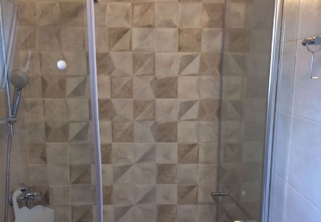 Studio a Podgora - Appartamento Studio in Podgora con terrazzo, Climatizzazione, WIFI (4492-2) Studio a Podgora - Appartamento Studio in Podgora con terrazzo, Climatizzazione, WIFI (4492-2)