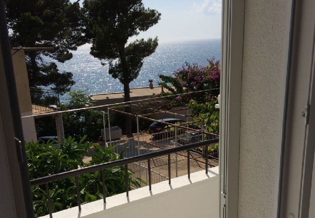 Appartamento a Podgora - Appartamento in Podgora con vista mare, terrazzo, Climatizzazione, WIFI (4492-3) Appartamento a Podgora - Appartamento in Podgora con vista mare, terrazzo, Climatizzazione, WIFI (4492-3)