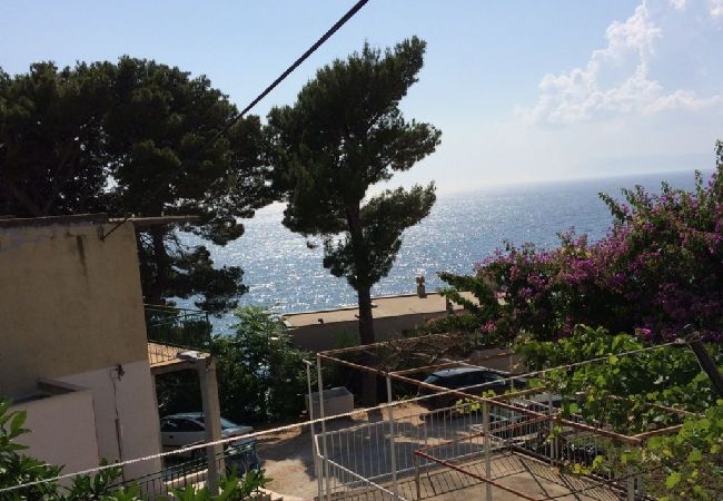 Appartamento a Podgora - Appartamento in Podgora con vista mare, terrazzo, Climatizzazione, WIFI (4492-3) Appartamento a Podgora - Appartamento in Podgora con vista mare, terrazzo, Climatizzazione, WIFI (4492-3)
