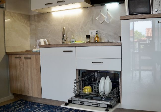 Appartamento a Rovinj - Appartamento in Rovigno (Rovinj) con terrazzo, Climatizzazione, WIFI, Lavatrice (3652-3) Appartamento a Rovinj - Appartamento in Rovigno (Rovinj) con terrazzo, Climatizzazione, WIFI, Lavatrice (3652-3)