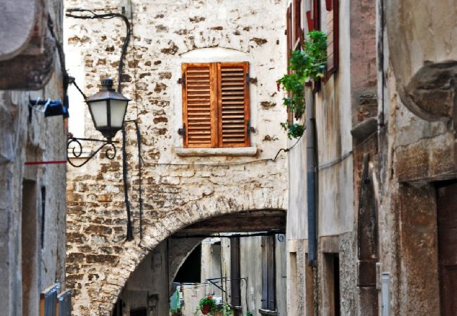 Appartamento a Rovinj - Appartamento in Rovigno (Rovinj) con terrazzo, Climatizzazione, WIFI, Lavatrice (3652-3) Appartamento a Rovinj - Appartamento in Rovigno (Rovinj) con terrazzo, Climatizzazione, WIFI, Lavatrice (3652-3)