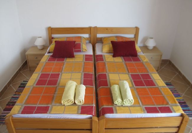 Appartamento a Vir - Appartamento in Vir con vista mare, terrazzo, Climatizzazione, WIFI (4472-1) Appartamento a Vir - Appartamento in Vir con vista mare, terrazzo, Climatizzazione, WIFI (4472-1)