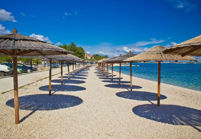 Appartamento a Vir - Appartamento in Vir con vista mare, terrazzo, Climatizzazione, WIFI (4472-1) Appartamento a Vir - Appartamento in Vir con vista mare, terrazzo, Climatizzazione, WIFI (4472-1)