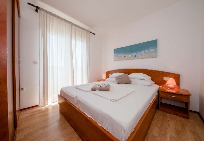 Appartamento a Supetarska Draga - Appartamento in Supetarska Draga con vista mare, balcone, Climatizzazione, WIFI (4551-1) Appartamento a Supetarska Draga - Appartamento in Supetarska Draga con vista mare, balcone, Climatizzazione, WIFI (4551-1)