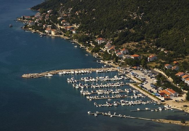 Appartamento a Supetarska Draga - Appartamento in Supetarska Draga con vista mare, balcone, Climatizzazione, WIFI (4551-1) Appartamento a Supetarska Draga - Appartamento in Supetarska Draga con vista mare, balcone, Climatizzazione, WIFI (4551-1)