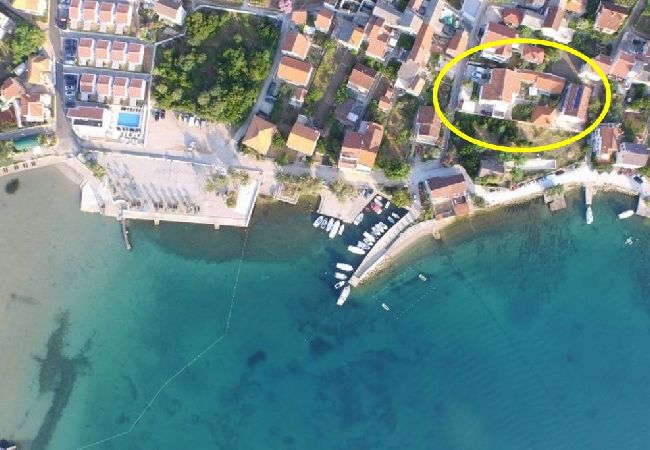 Appartamento a Preko - Appartamento per le vacanze a Preko con terrazza, aria condizionata, Wi-Fi, lavatrice (4568-1) Appartamento a Preko - Appartamento per le vacanze a Preko con terrazza, aria condizionata, Wi-Fi, lavatrice (4568-1)