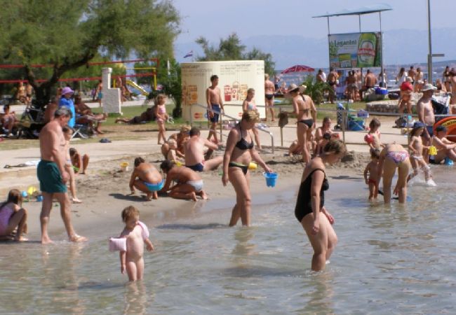 Appartamento a Preko - Appartamento per le vacanze a Preko con terrazza, aria condizionata, Wi-Fi, lavatrice (4568-2) Appartamento a Preko - Appartamento per le vacanze a Preko con terrazza, aria condizionata, Wi-Fi, lavatrice (4568-2)