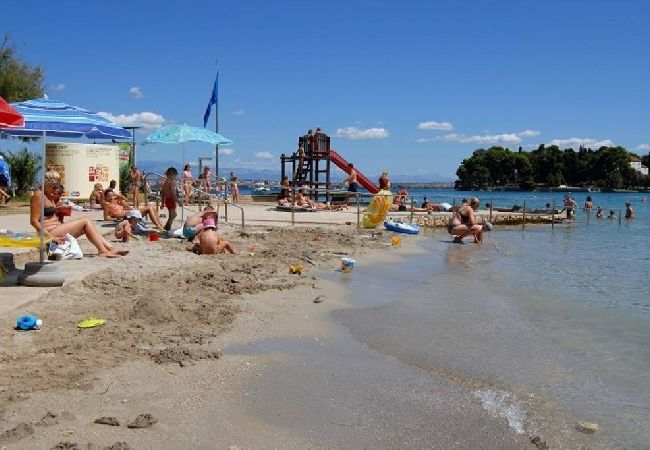 Appartamento a Preko - Appartamento per le vacanze a Preko con terrazza, aria condizionata, Wi-Fi, lavatrice (4568-5) Appartamento a Preko - Appartamento per le vacanze a Preko con terrazza, aria condizionata, Wi-Fi, lavatrice (4568-5)