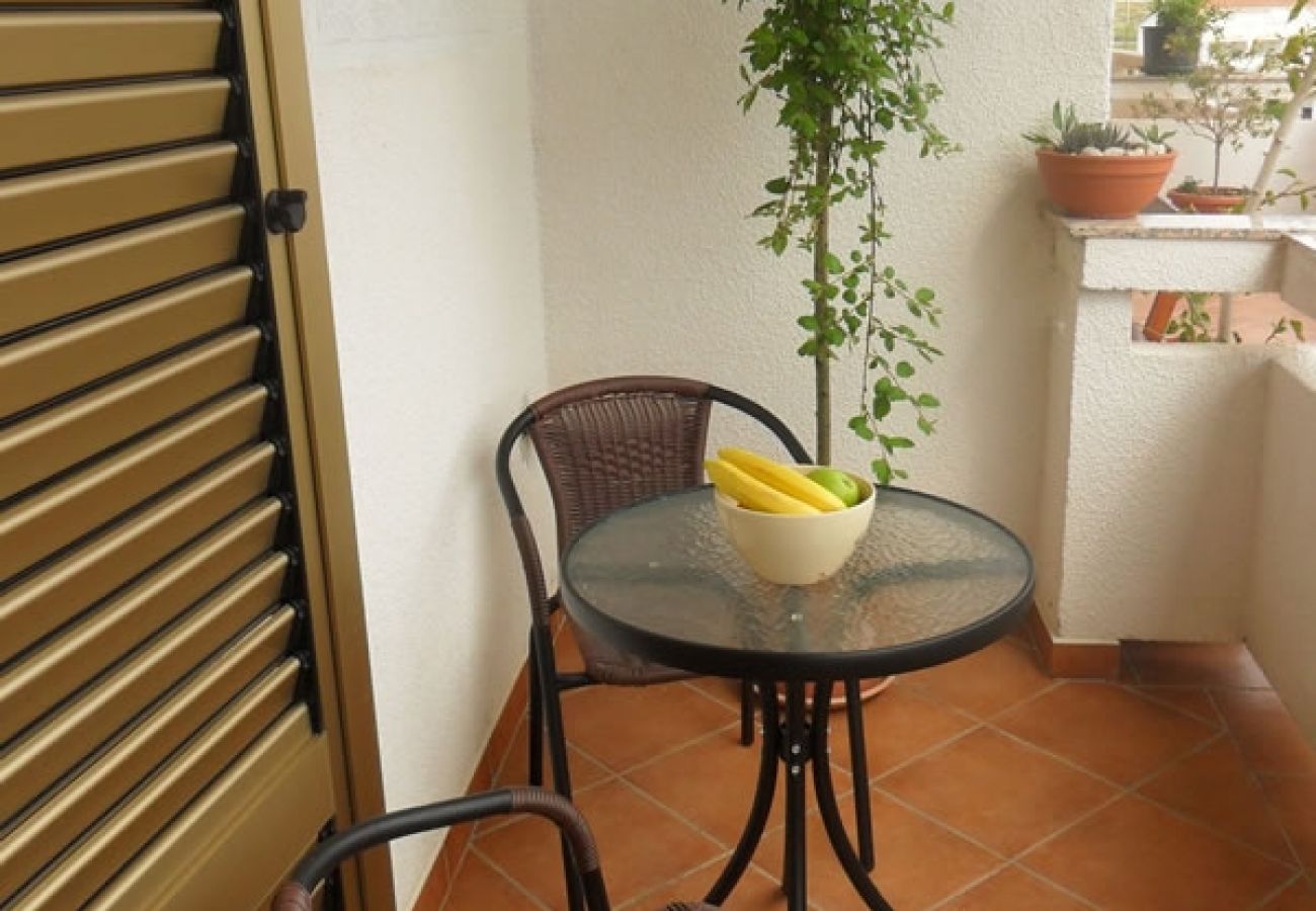 Affitto per camere a Palit - Camera in Palit con balcone, Climatizzazione, WIFI (4603-3)