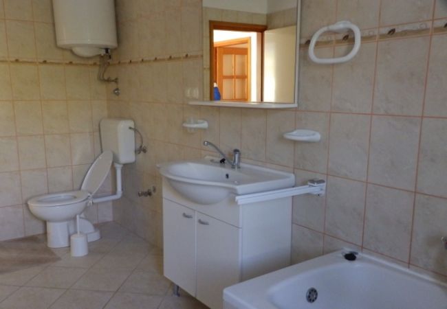 Appartamento a Kampor - Appartamento in Kampor con vista mare, terrazzo, Climatizzazione, WIFI (4610-5) Appartamento a Kampor - Appartamento in Kampor con vista mare, terrazzo, Climatizzazione, WIFI (4610-5)