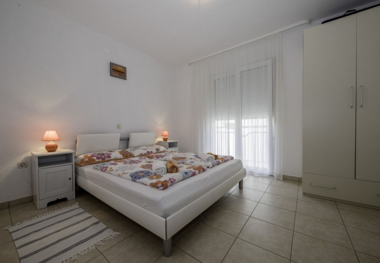 Appartamento a Lopar - Appartamento in Loparo (Lopar) con terrazzo, Climatizzazione, WIFI (4612-3)