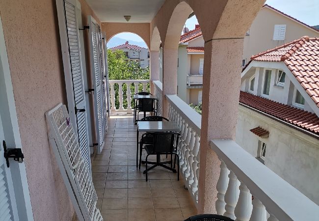 Appartamento a Lopar - Appartamento in Loparo (Lopar) con terrazzo, Climatizzazione, WIFI (4620-3) Appartamento a Lopar - Appartamento in Loparo (Lopar) con terrazzo, Climatizzazione, WIFI (4620-3)