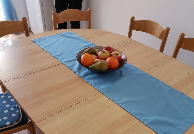 Appartamento a Lopar - Appartamento in Loparo (Lopar) con terrazzo, Climatizzazione, WIFI (4620-4) Appartamento a Lopar - Appartamento in Loparo (Lopar) con terrazzo, Climatizzazione, WIFI (4620-4)