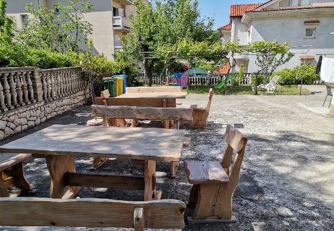 Appartamento a Lopar - Appartamento in Loparo (Lopar) con terrazzo, Climatizzazione, WIFI (4620-4) Appartamento a Lopar - Appartamento in Loparo (Lopar) con terrazzo, Climatizzazione, WIFI (4620-4)