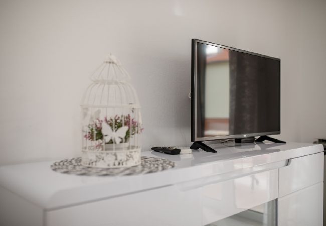 Appartamento a Palit - Appartamento in Palit con balcone, Climatizzazione, WIFI, Lavastoviglie (820-8) Appartamento a Palit - Appartamento in Palit con balcone, Climatizzazione, WIFI, Lavastoviglie (820-8)
