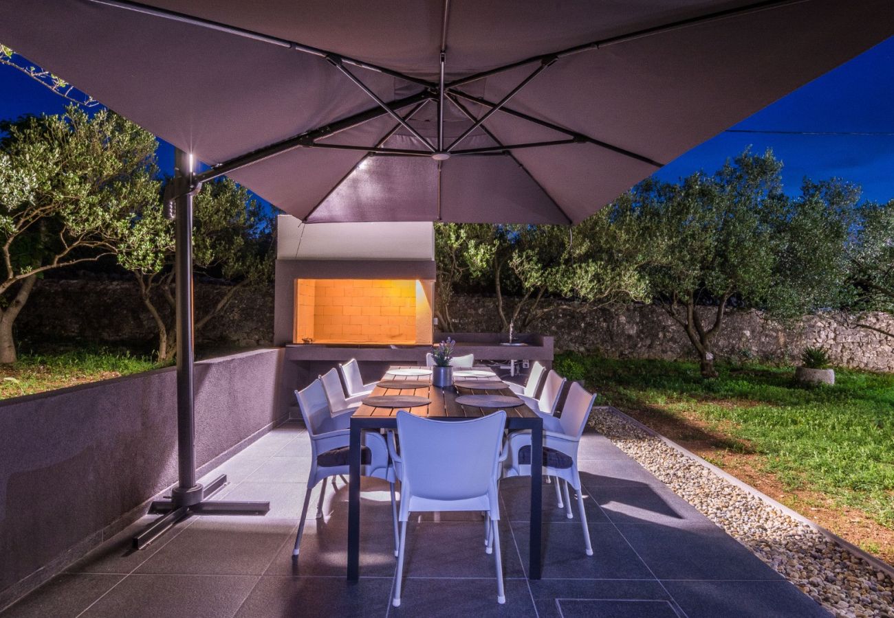 Casa a Ždrelac - Casa di vacanza in Ždrelac con vista mare, terrazzo, Climatizzazione, WIFI (4652-1)