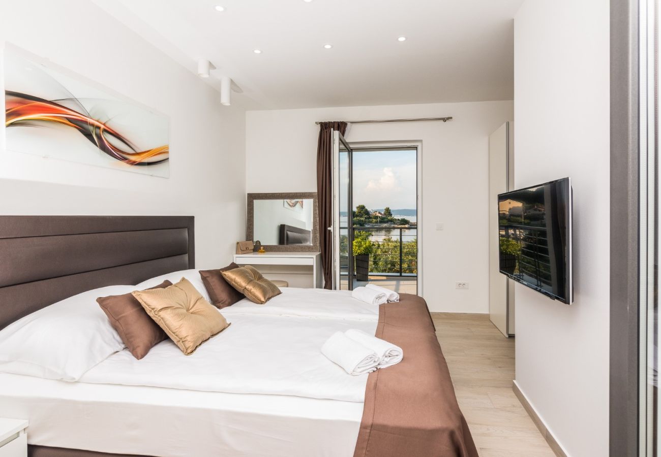 Casa a Ždrelac - Casa di vacanza in Ždrelac con vista mare, terrazzo, Climatizzazione, WIFI (4652-1)