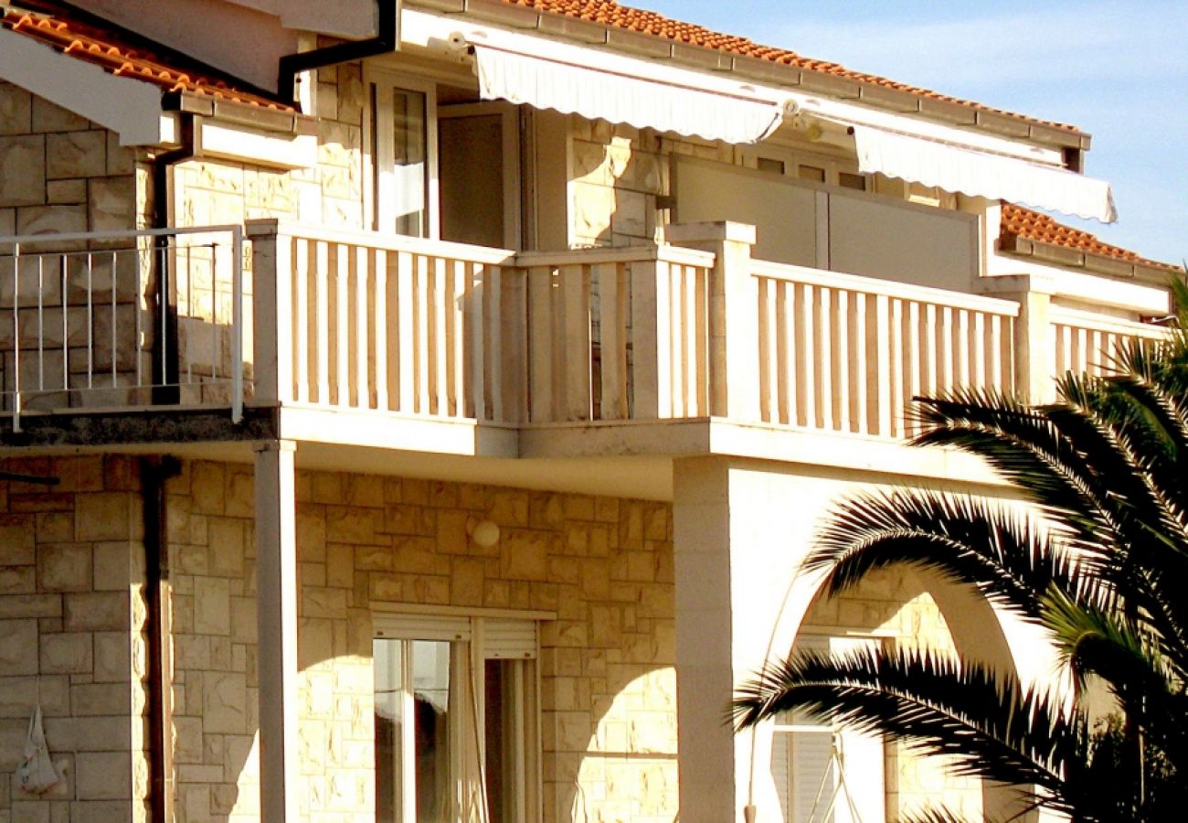 Appartamento a Trogir - Appartamento in Traù (Trogir) con vista mare, terrazzo, Climatizzazione, WIFI (4655-1)