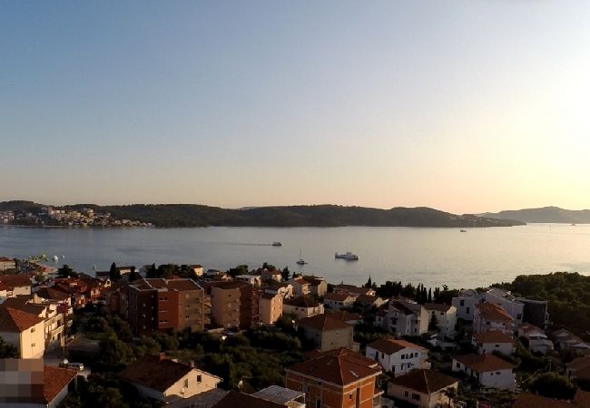 Appartamento a Trogir - Appartamento in Traù (Trogir) con vista mare, terrazzo, Climatizzazione, WIFI (4655-2) Appartamento a Trogir - Appartamento in Traù (Trogir) con vista mare, terrazzo, Climatizzazione, WIFI (4655-2)