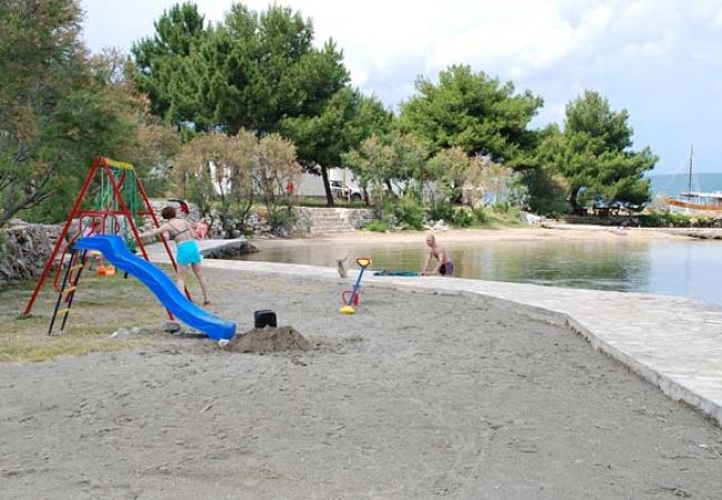 Appartamento a Nevidane - Appartamento in Neviđane con vista mare, terrazzo, Climatizzazione, WIFI (4663-2) Appartamento a Nevidane - Appartamento in Neviđane con vista mare, terrazzo, Climatizzazione, WIFI (4663-2)