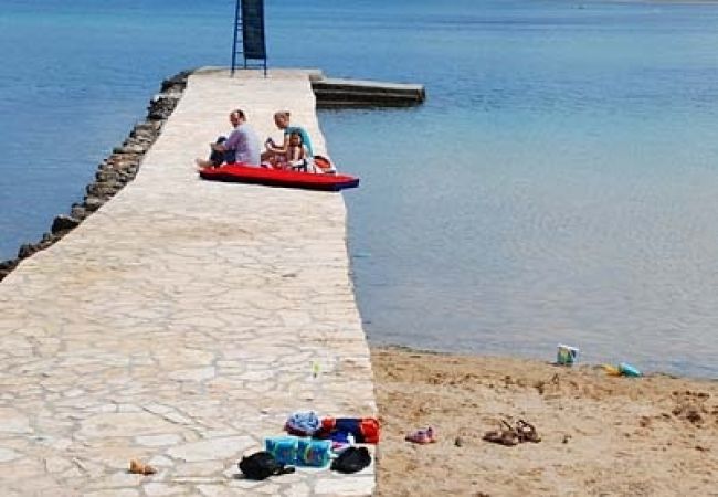 Appartamento a Nevidane - Appartamento in Neviđane con vista mare, balcone, Climatizzazione, WIFI (4663-3) Appartamento a Nevidane - Appartamento in Neviđane con vista mare, balcone, Climatizzazione, WIFI (4663-3)