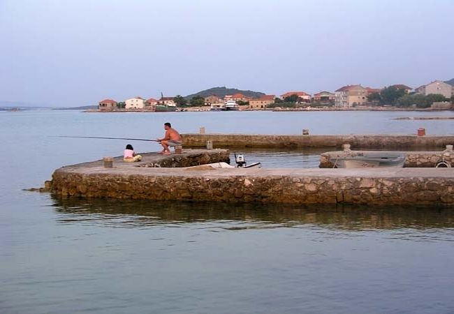 Appartamento a Nevidane - Appartamento in Neviđane con vista mare, balcone, Climatizzazione, WIFI (4663-3) Appartamento a Nevidane - Appartamento in Neviđane con vista mare, balcone, Climatizzazione, WIFI (4663-3)